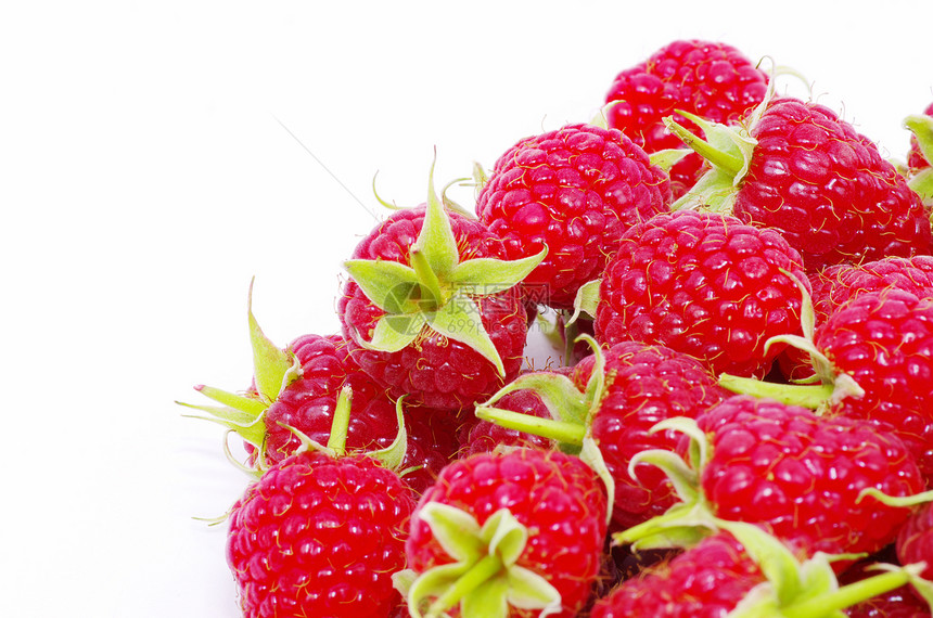 树莓草莓白色红色叶子绿色宏观饮食水果花园果味甜点图片