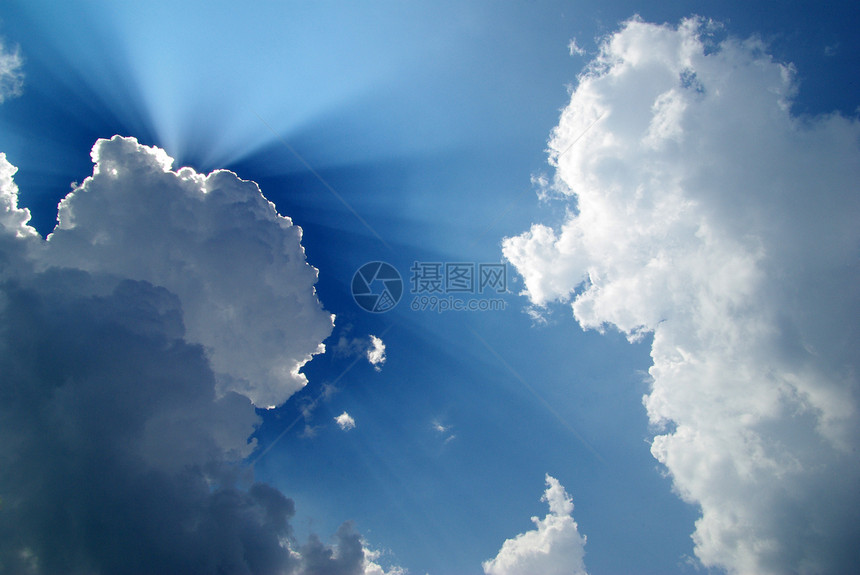 天空晴天天蓝色积雨阳光阴霾季节沉淀云景天气气候图片