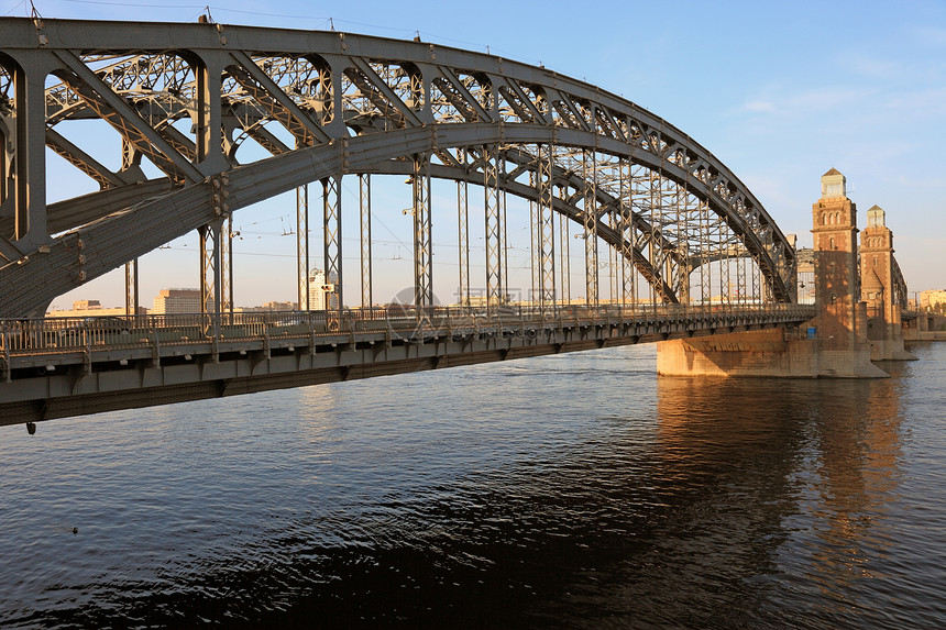 彼得大桥 圣彼得堡 俄罗斯联邦景观反射镜子石头框架海岸街道工程金属蓝色图片