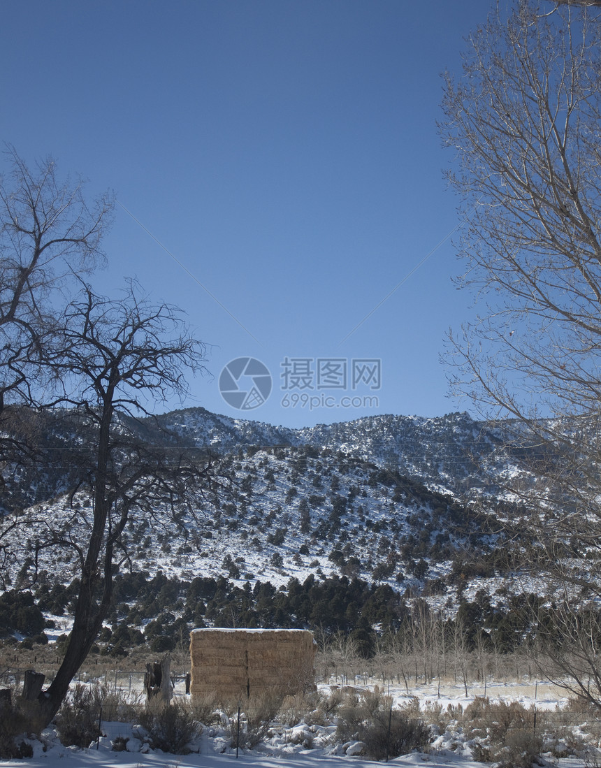 山上有雪的山脉蓝色沙漠旅行天空日出热情农场目的地衬套旅游图片