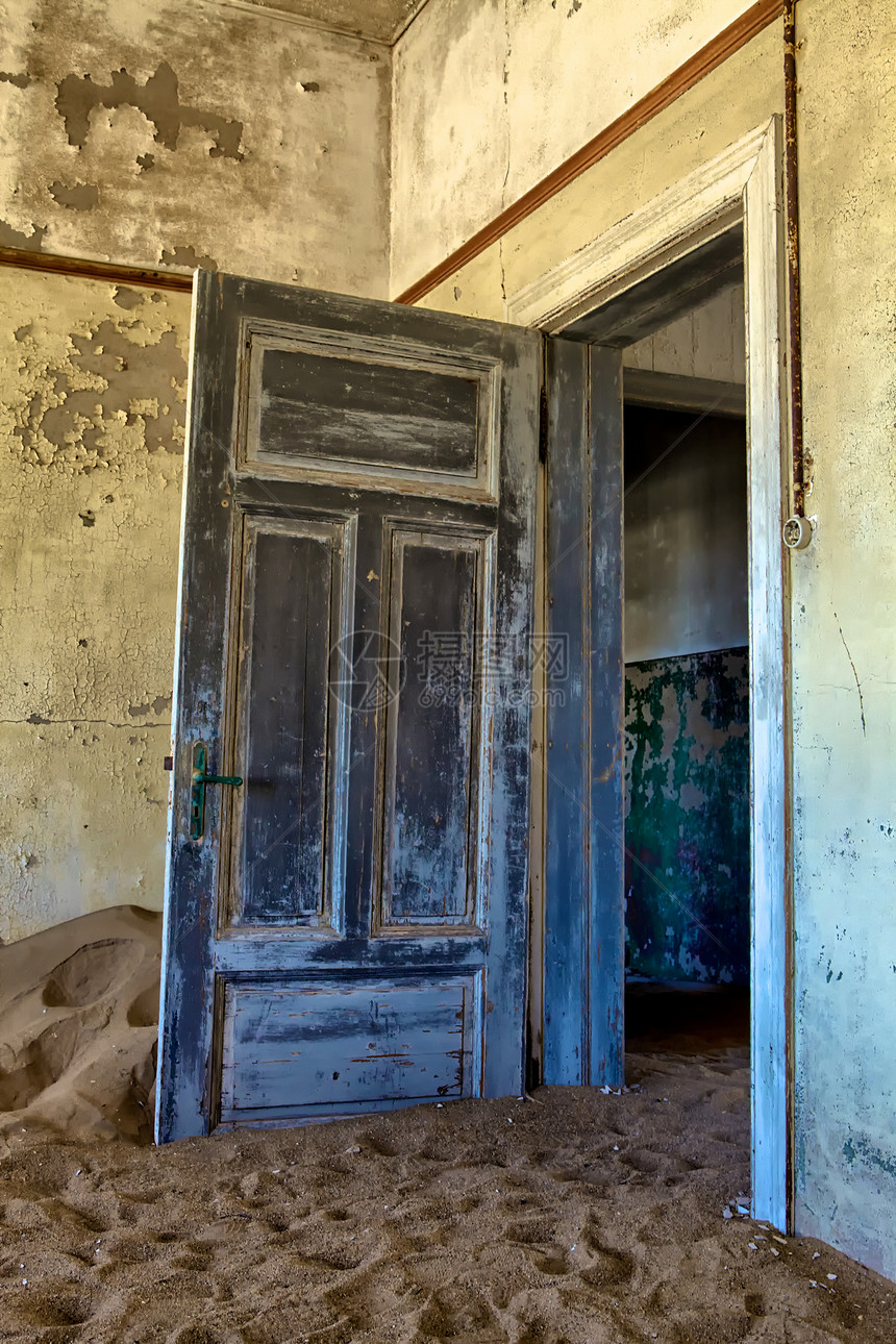 在Kolmanskop的幽灵镇 namibia非洲一扇门图片
