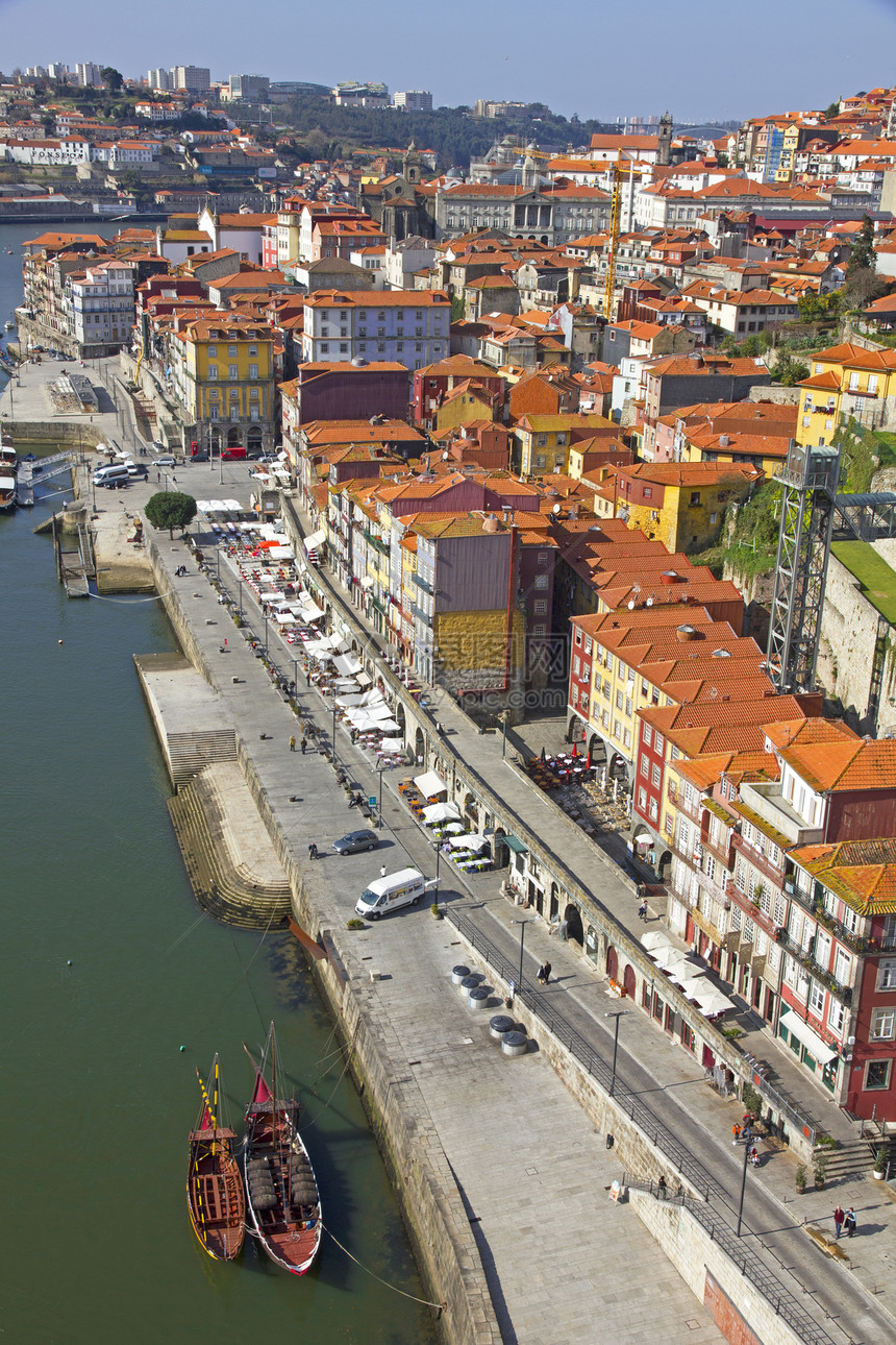 葡萄牙 波尔图市 杜罗河堤岸景象船舶窗户建筑学旅游爬坡历史城市房屋全景旅行图片