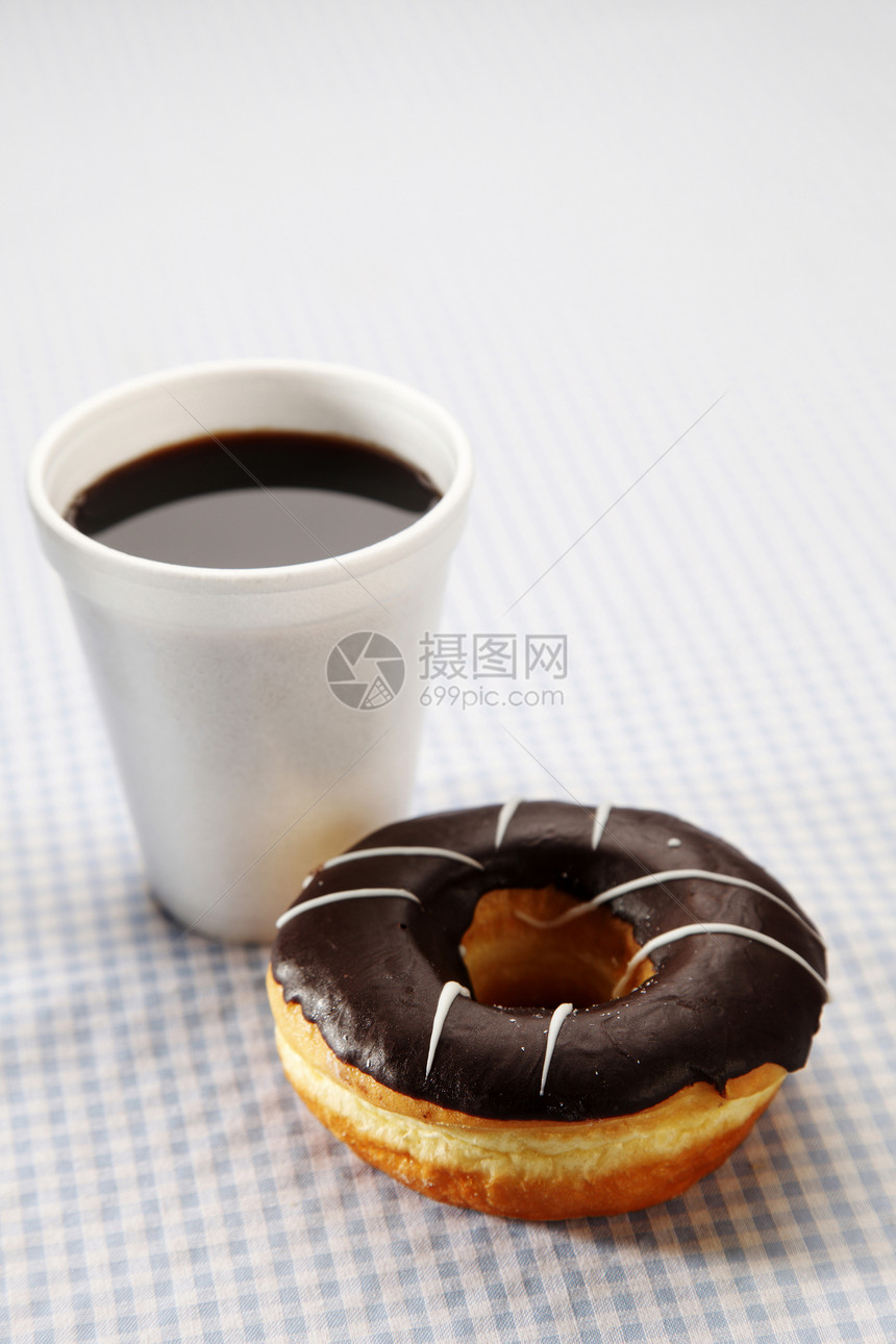 甜甜豆和咖啡食物甜食油炸小吃黑色饮料行业饮食早餐甜点图片