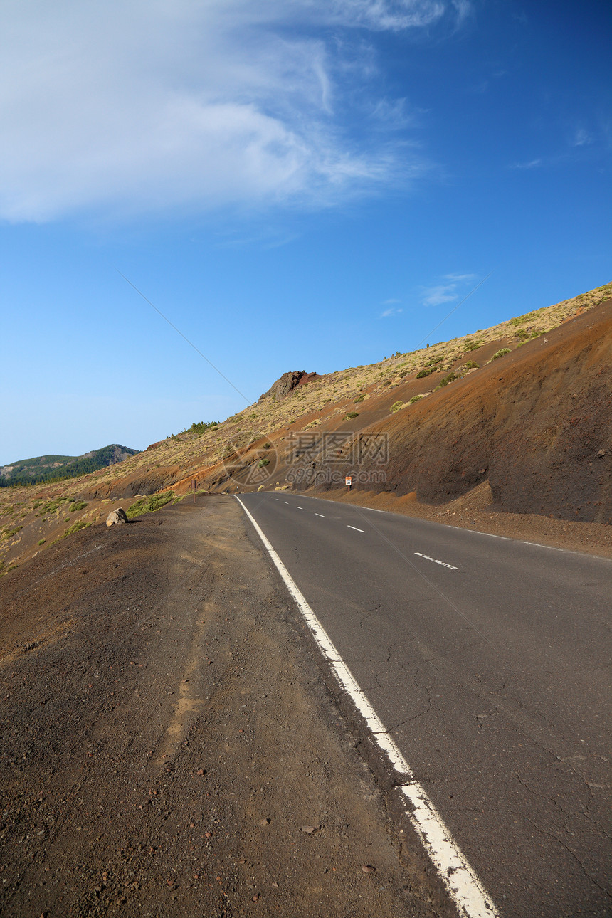 通往国家公园El Teide 特内里费岛和加那利的公路图片