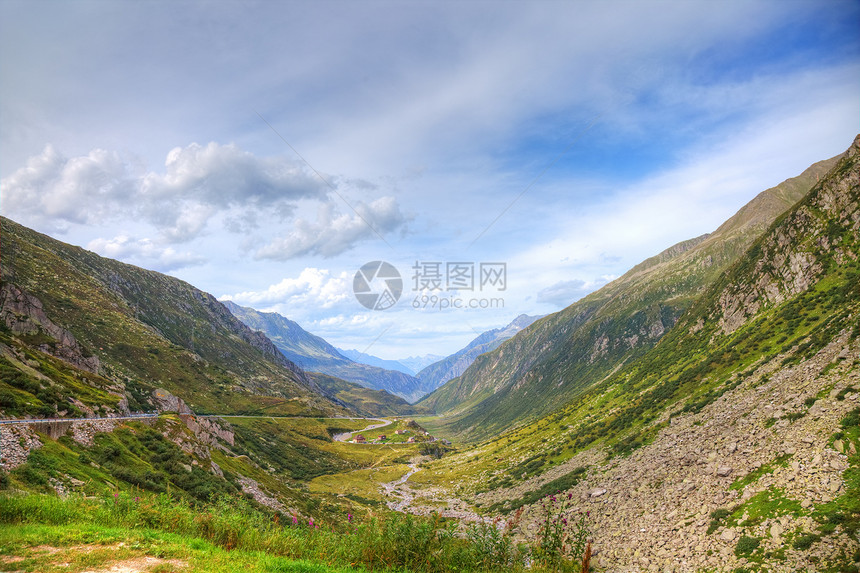 高山谷的全景 瑞士 欧洲图片