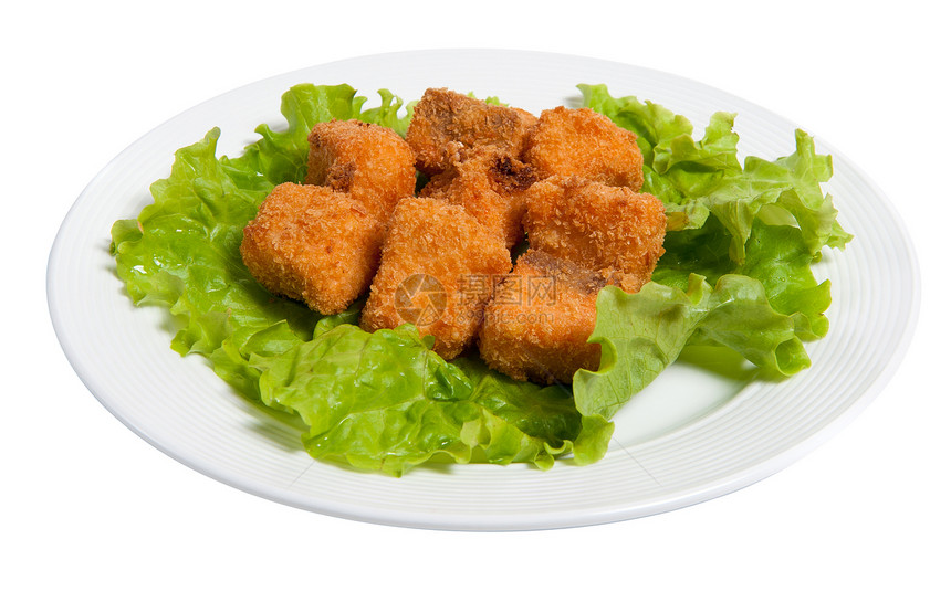 盘子上被炸的鲑鱼美食蔬菜食物绿色工作室午餐面包屑沙拉营养白色图片