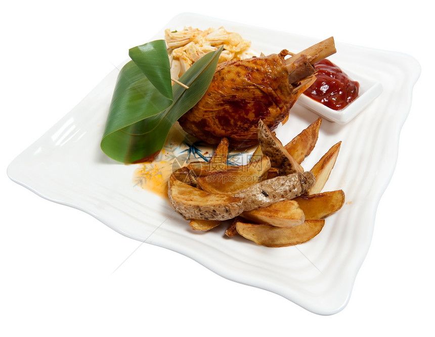 火鸡火腿配土豆和沙拉餐厅晚餐盘子叶子绿色美食小腿食物蔬菜白色图片