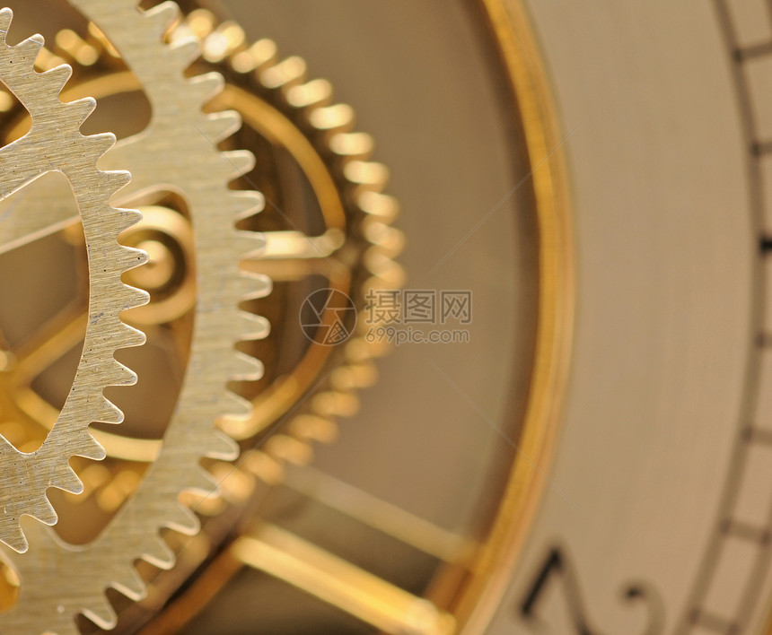 里面的时钟机械师 时间工作特写机械技术圆圈车轮古董手表流动发条金属旋转图片