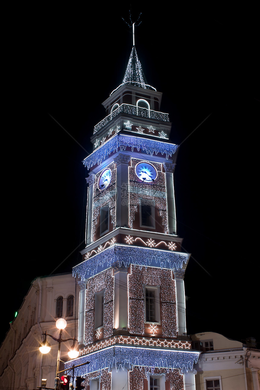 迪马塔的圣诞光辉灯笼建筑岗楼照明历史城市天空街道黑色图片