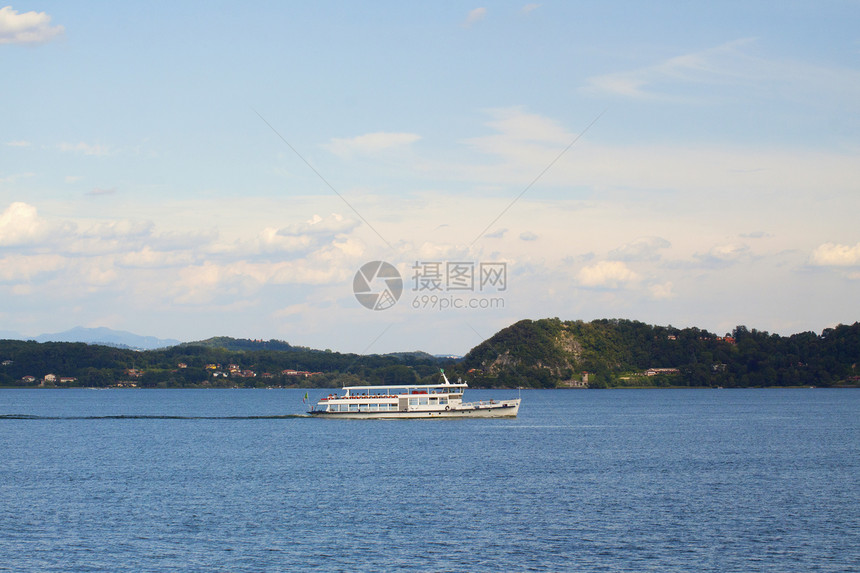 渡轮港口支撑码头旅行别墅蓝色建筑学村庄假期旅游图片