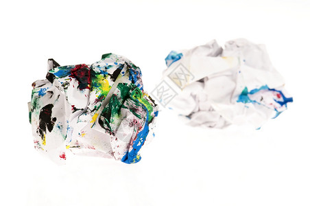 被白纸隔绝的碎纸文档艺术折痕绘画废料垃圾回收白色背景图片