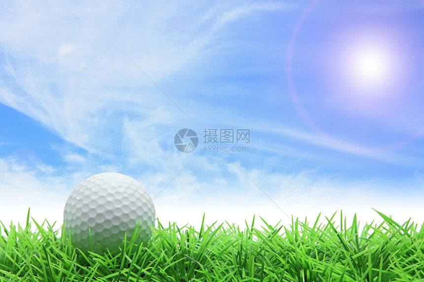 蓝天高高尔夫高空图片