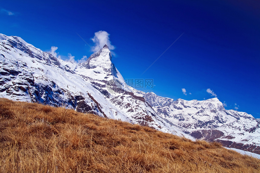 麦角峰顶峰场地爬坡蓝色风景假期岩石全景天空旅行图片