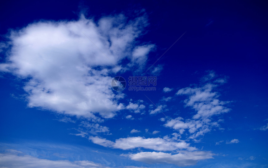 蓝天空和云彩背景场景天气多云天堂蓝色云景天空气候白色自由图片
