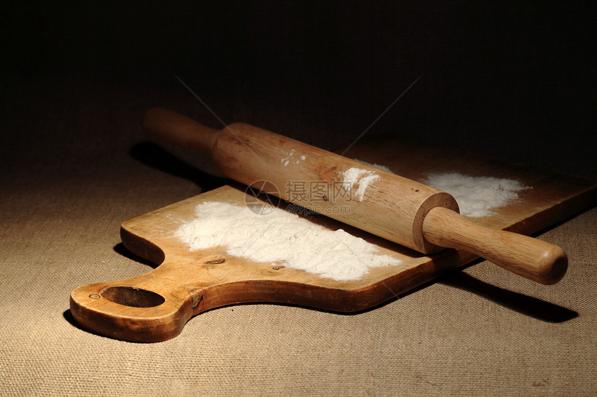 卷铺面粉工具家庭烹饪静物用具生食工作厨房木头擀面杖图片