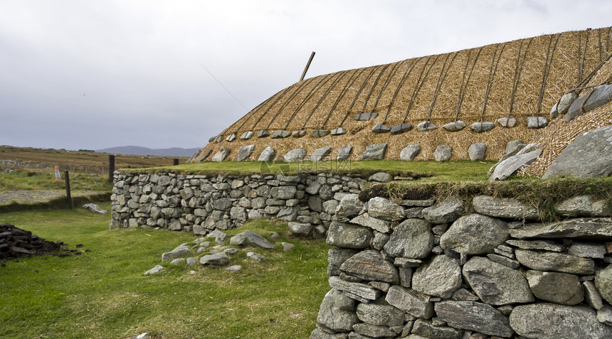 传统的苏格兰传统住房石头绿色建筑学建筑乡村住所财产房子历史性农村图片
