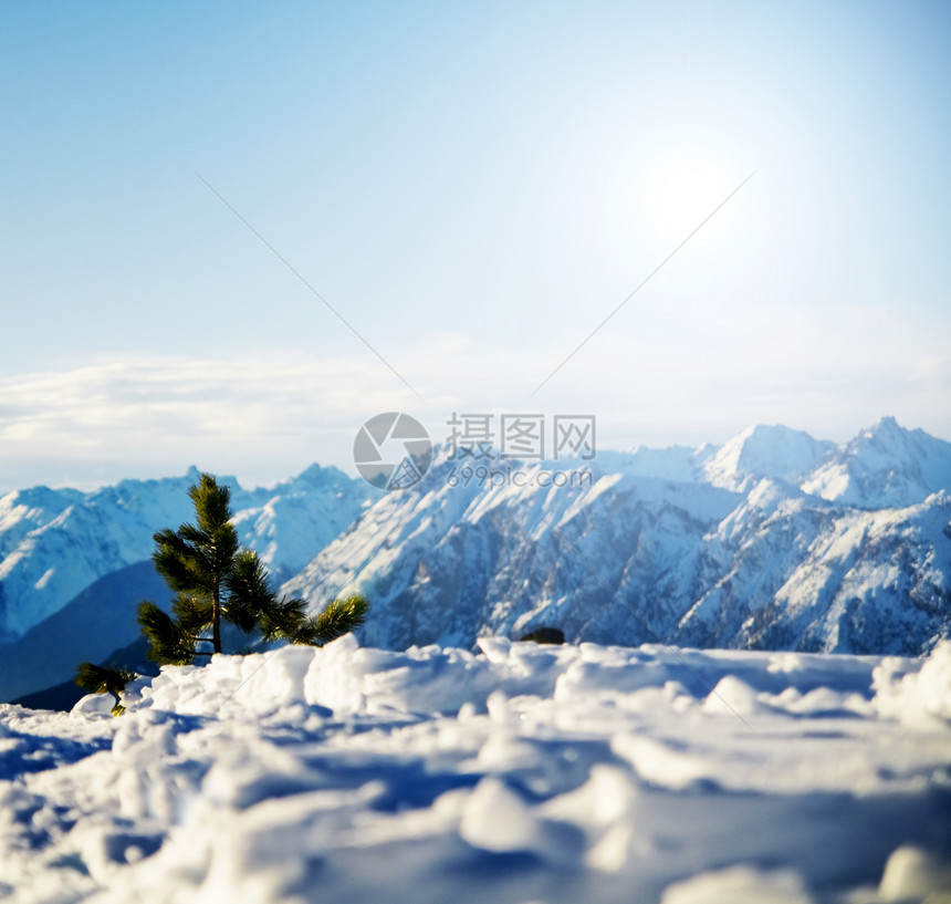 山区雪雪寒冬风景图片