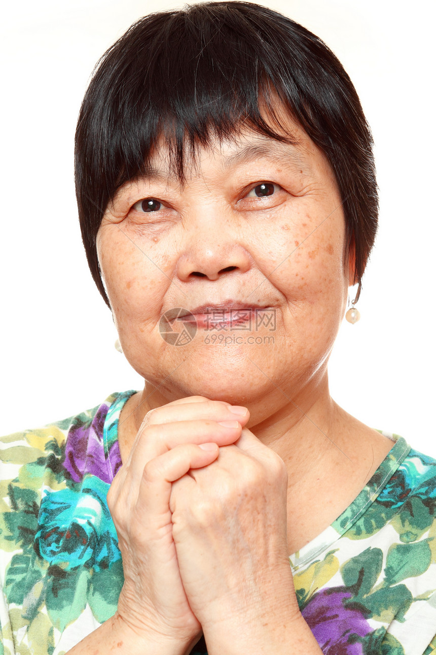 亚裔妇女母亲卫生女性快乐老年女士微笑退休白色长老图片