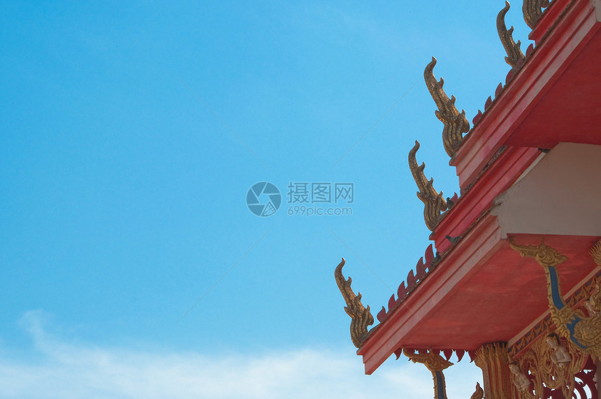 泰国寺庙屋顶的顶顶建筑学旅行天空框架宗教建筑旅游艺术金子蓝色图片