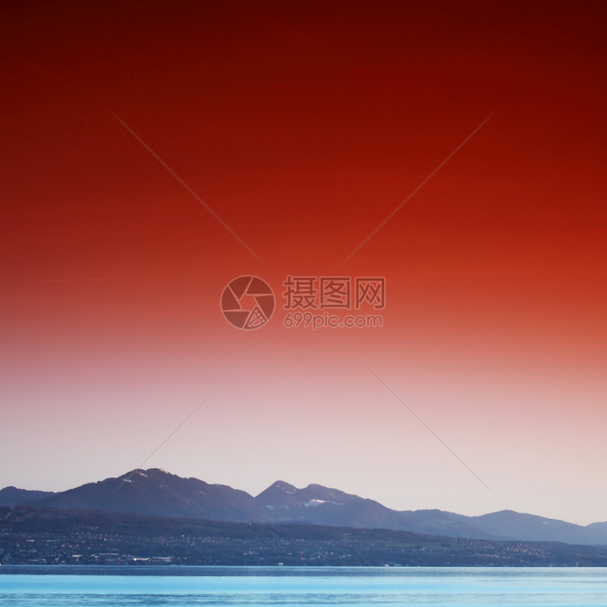 湖湖基因涟漪环境帆船村庄场景天空海岸线崎岖远景蓝色图片