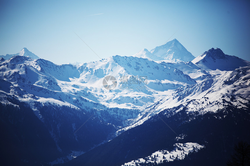 山上有高山岩石太阳旅游冰川阳光活动蓝色风景全景旅行图片