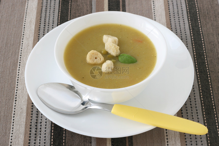 碗里的豆子酱盘子饮食蔬菜绿色面包块奶油午餐勺子食物图片