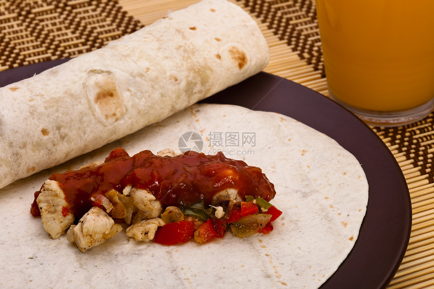 卷饼盘子午餐食物辣椒小吃美食蔬菜烹饪洋葱早餐图片