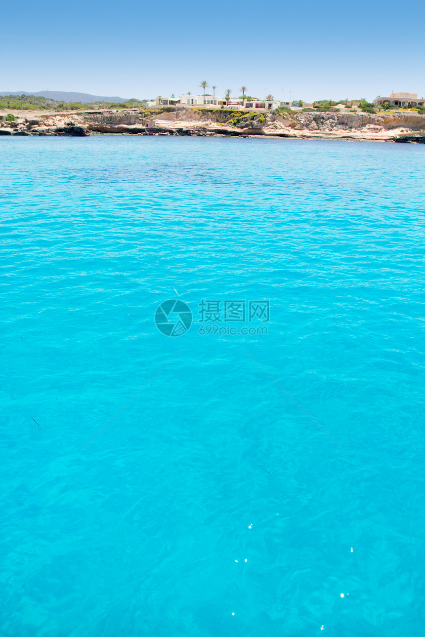 圣安东尼奥海滩上的假期石头胰岛小岛晴天波浪天堂太阳蓝色岩石图片