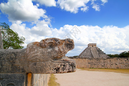 吉切·伊查·贾瓜尔和库库坎马雅神庙金字塔高清图片