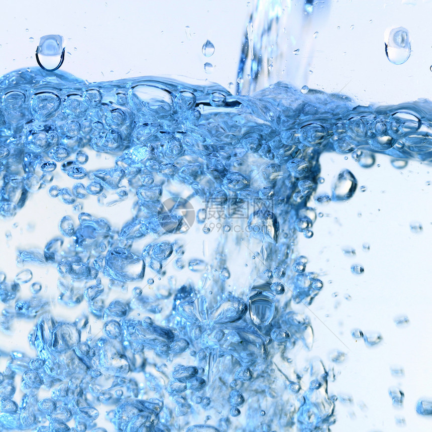 水泡淡水沸腾蓝色气泡波纹飞溅液体运动白色药品图片