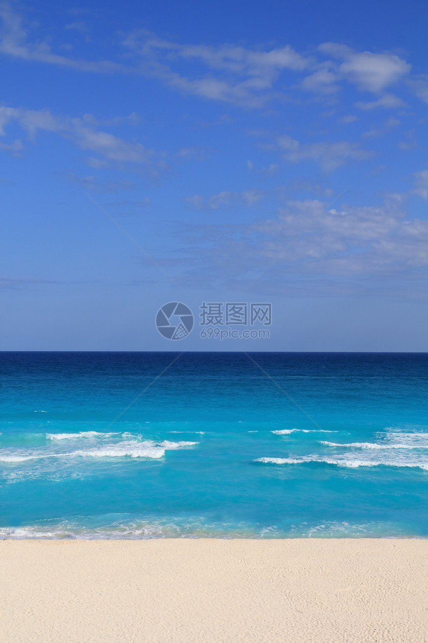 加勒比热带绿绿海滨假期水晶岛屿蓝色场景放松游泳海浪地标海滩图片
