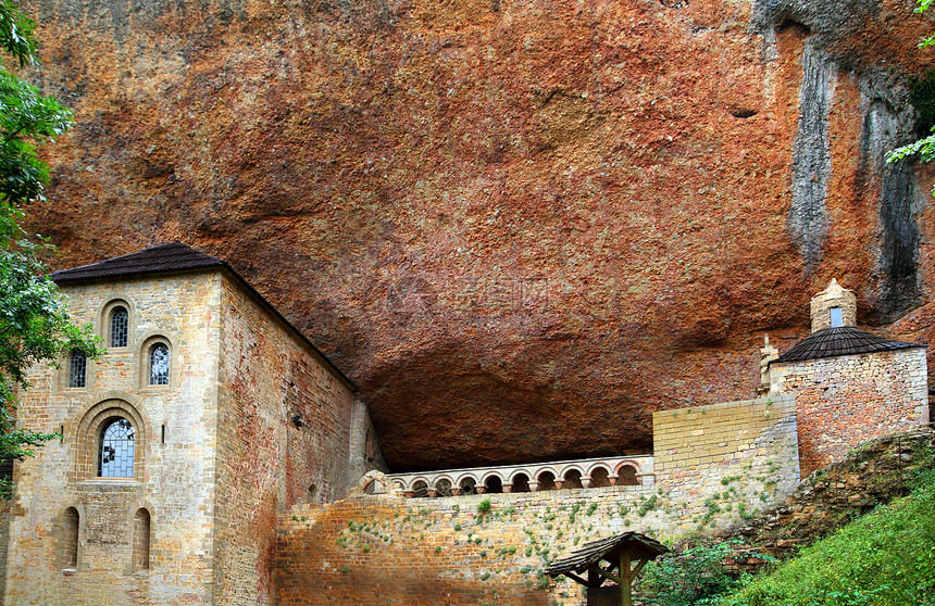 圣胡安德拉皮纳罗马内斯克修道院大教堂村庄教会乡村地标旅行宗教石头石工建筑图片