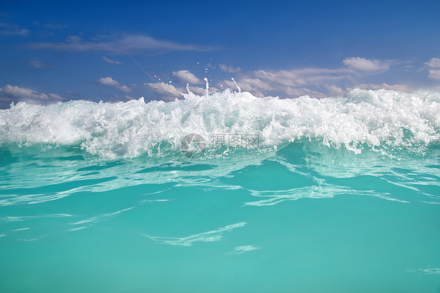 蓝色绿松石波加勒比海水泡沫天堂假期天空场景波纹海洋水线地平线海浪地标图片