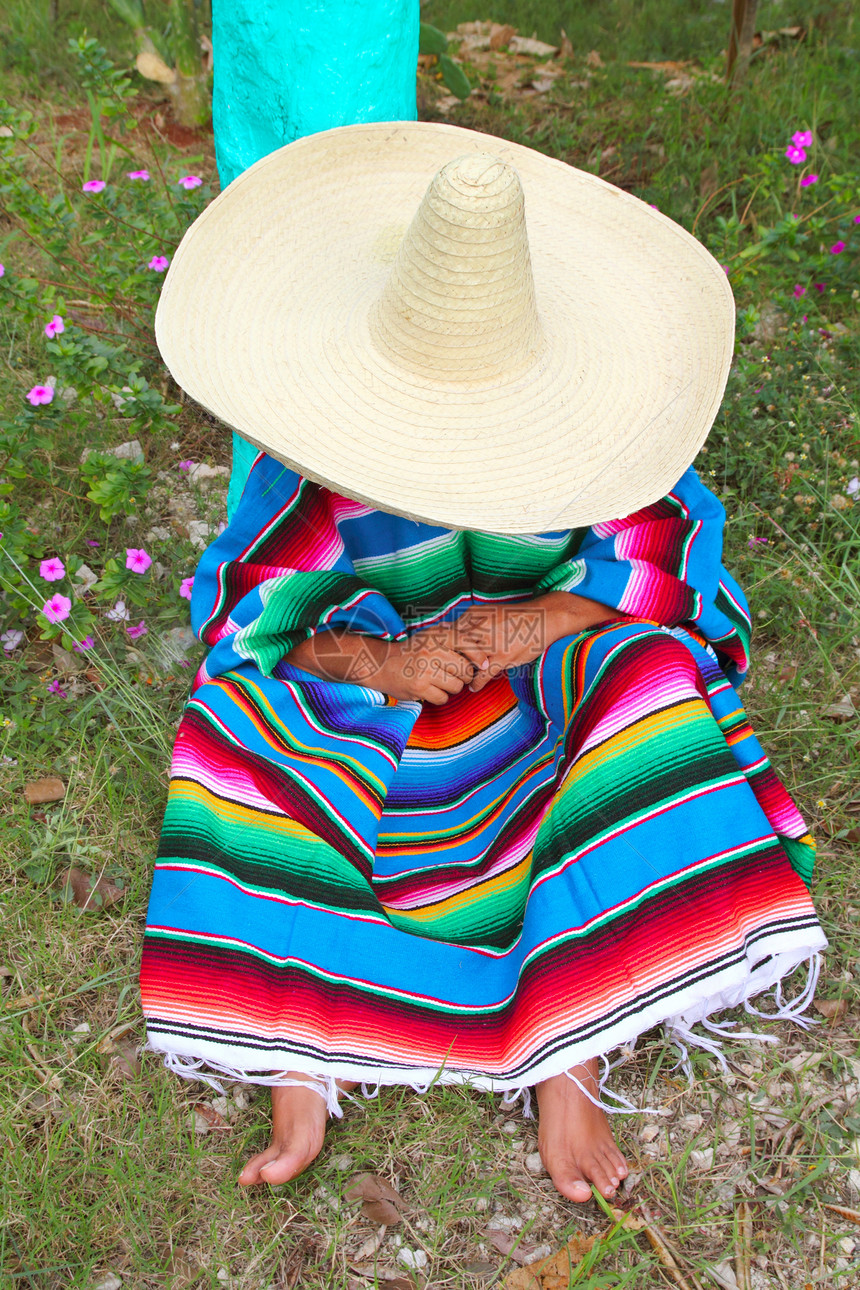 墨西哥懒惰的苏布雷罗帽子 男人poncho午睡花园主义男性乐队戏服热带睡眠衣服拉丁太阳午休图片