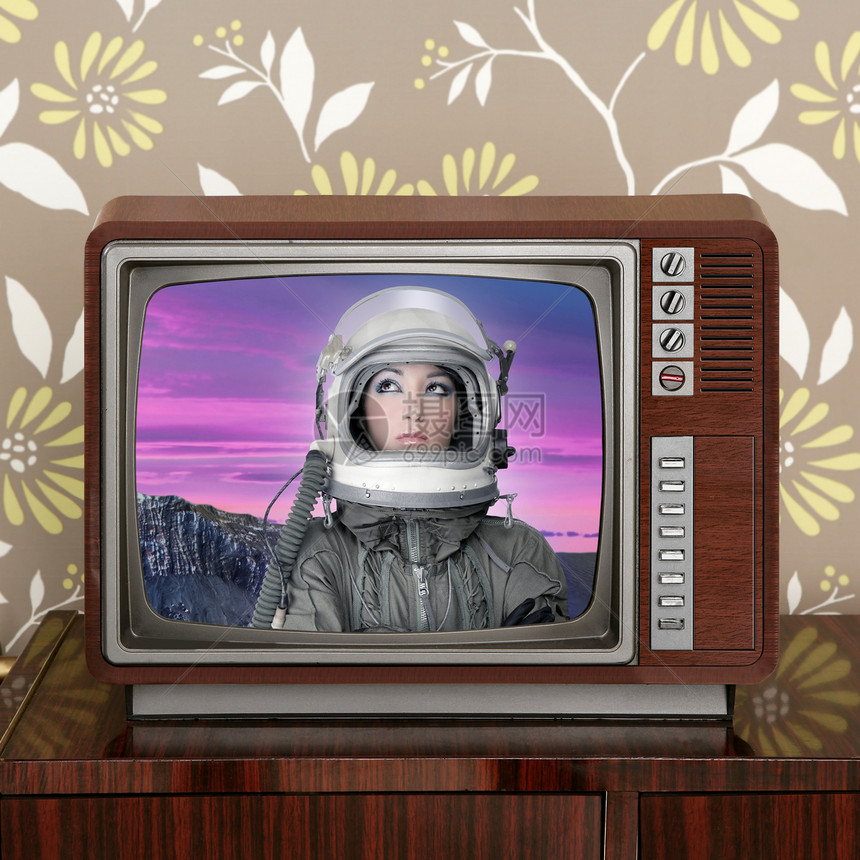反转60s Tv时空多ys赛火星宇航员屏幕月亮女孩家具女士科学播送电影天空女性图片