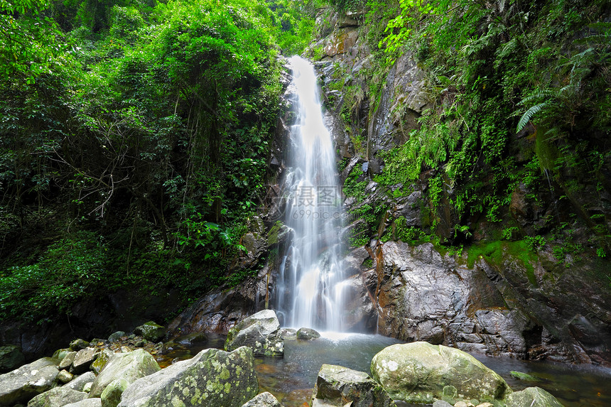 瀑布场景树木钓鱼游泳旅游叶子旅行池塘公园岩石图片