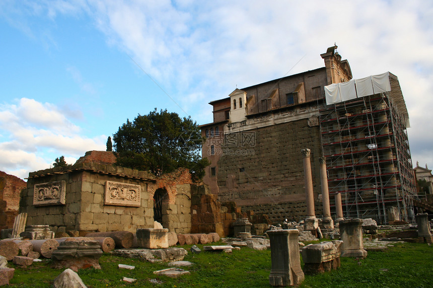 意大利 罗马 论坛和维托托利亚诺的废墟白色地标城市雕像观光马术博物馆合并旅行纪念碑图片