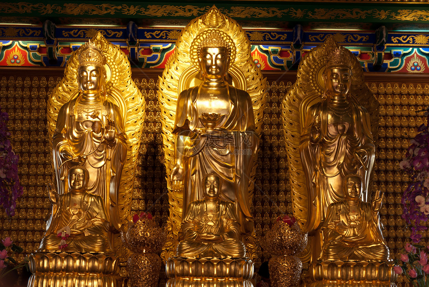中国神庙的中国神金雕像佛教徒怜悯艺术宗教冥想传统女性神社上帝石头图片
