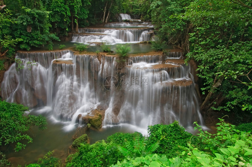 热带热带雨林瀑布叶子森林天堂水景全景溪流木头运河环境公园图片