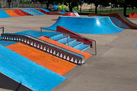 滑冰公园木板坡道极限运动滑板背景图片