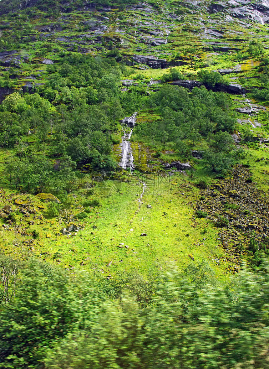 挪威北部山区地貌的山地勇气农村危险风景天空边缘蓝色石头高原悬崖图片