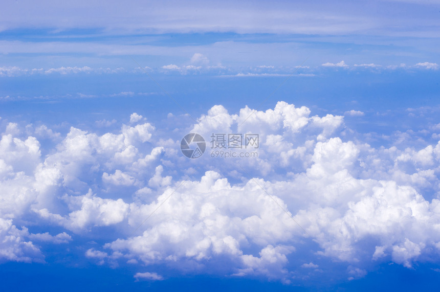 云层之上天空精神蓝色飞行白色地平线天堂飞机旅行图片