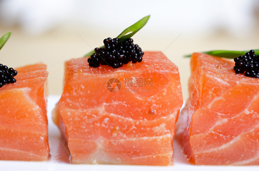 鲑鱼切片美食蒸汽青菜海鲜鱼片食物产品美食家牛扒柠檬图片