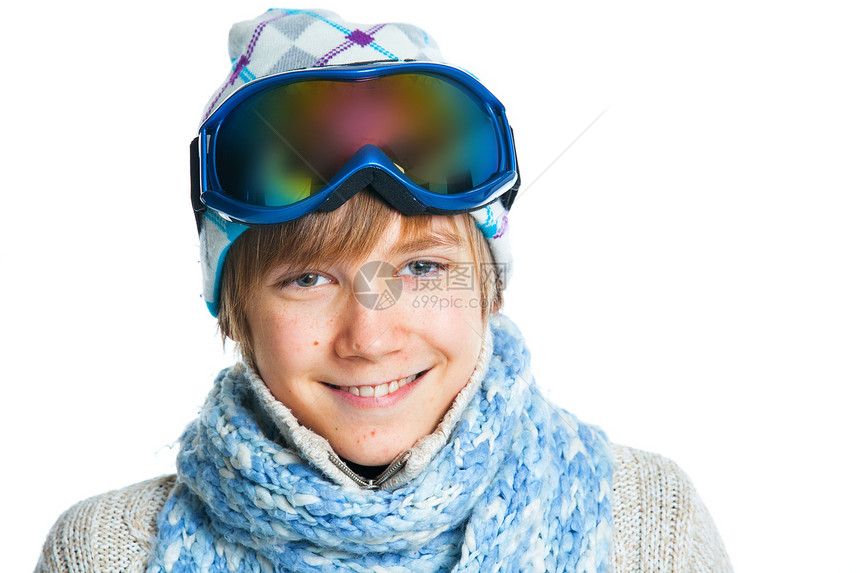 穿着滑雪滑雪的黑人青少年肖像男生假期运动眼睛微笑旅行男性乐趣滑雪者男人图片