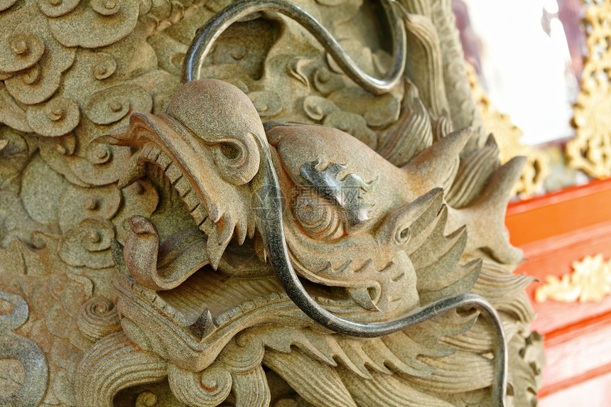 寺庙的中国龙雕像青铜警卫旅行金子装饰品石头雕塑建筑学文化金属图片