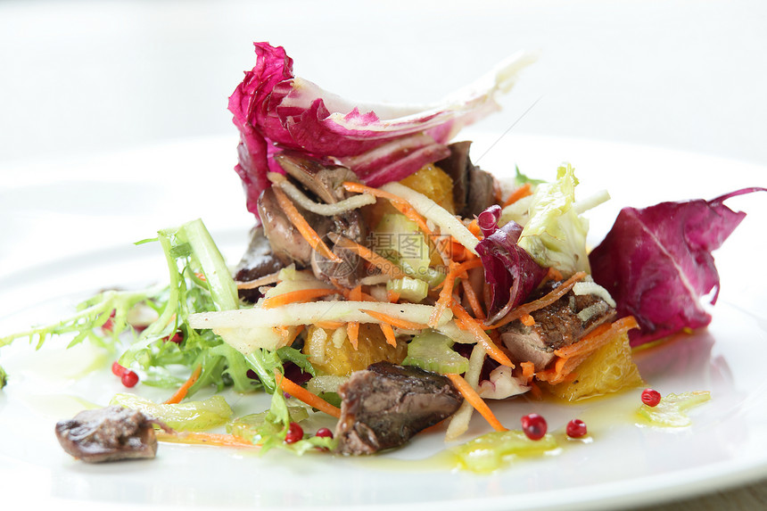 新鲜沙拉美食蔬菜敷料胡椒盘子花园食物洋葱营养午餐图片