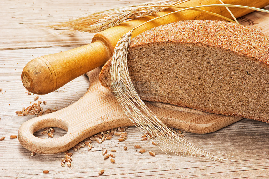 面包和耳朵收获核心农作物种子粮食大麦小麦玉米化合物营养图片