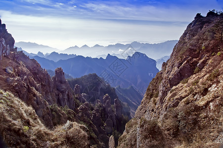 中国湖北申农家山地貌山脉旅游森林石林松树树木背景图片