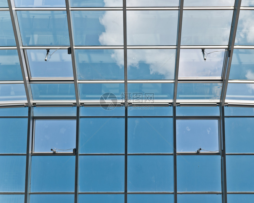 玻璃和金属天花板发动机店铺市场大厅技术窗户公司建筑学车站金融图片