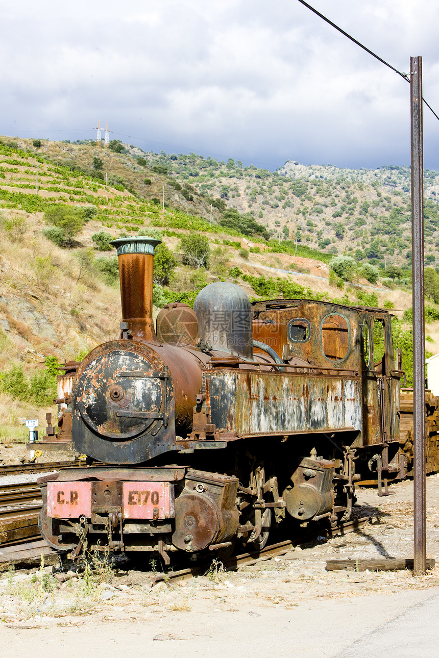 葡萄牙杜罗谷图阿的老车残骸破坏运输外观铁路蒸汽铁路运输机车交通工具机器图片